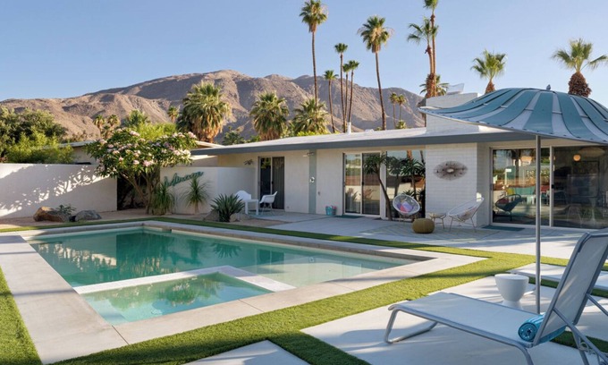 Magnesia Falls Cove House | Pristine and serene mid-century gem in historic Magnesia Falls Cove