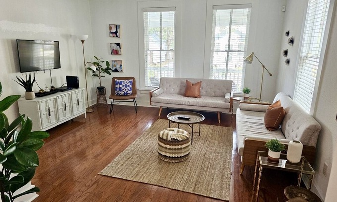 Historic Downtown House | Pristine SouthernCharm Home w/Pool Historic Ocala/WEC/HITS
