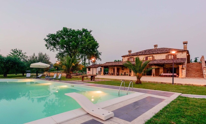 Campli Villa | Private Villa with hot tub, sauna, WIFI, private pool, TV, patio, panoramic view, close to Teramo