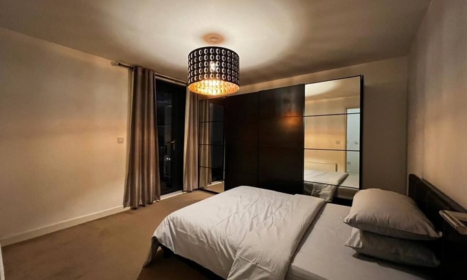 Lansbury Apartment | Private 1-Bed Apartment Close to Canary Wharf, East London