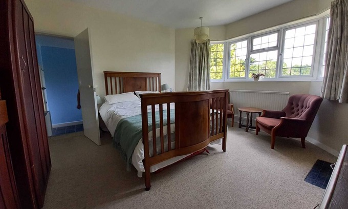 Raynes Park Apartment | Private 1-bedroom apartment in Raynes Park