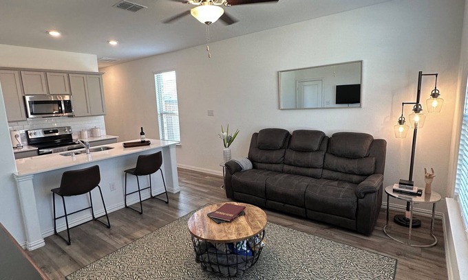 Little Elm House | Private 1-bedroom Guest House