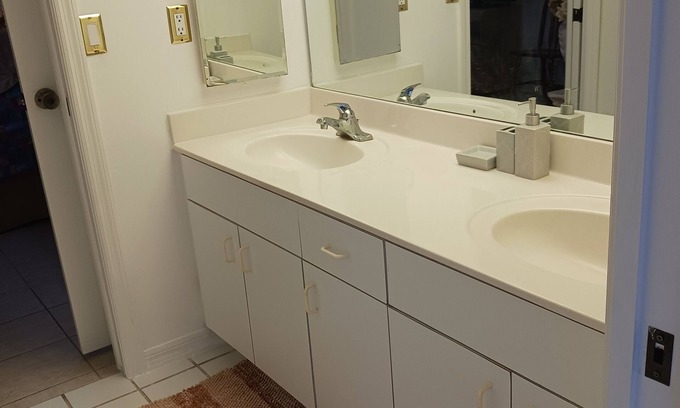 Westminister House | Private 1-BR suit in house with WiFi, AC, living, dining, fridge and microwaive