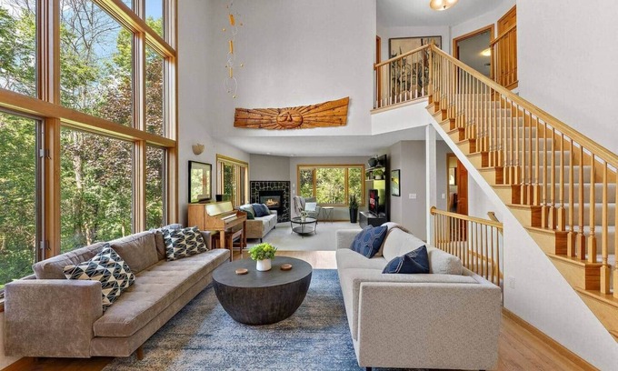 Dayton House | Private 10-Acre Estate Pool 2 Kitchens