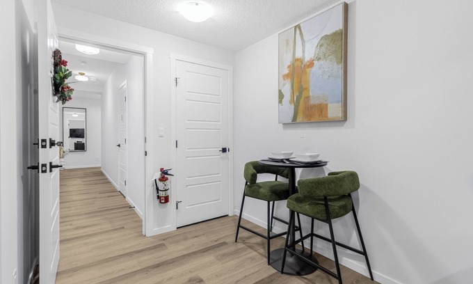 Calgary Apartment | Private 1BR Suite | Private Access | 15 mins to Calgary Intl Airport (YYC).
