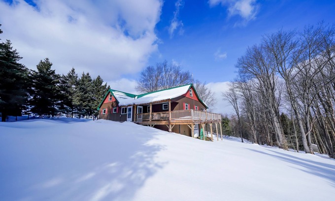 Little Valley Cabin | Private 5-bedroom cabin in charming Little Valley