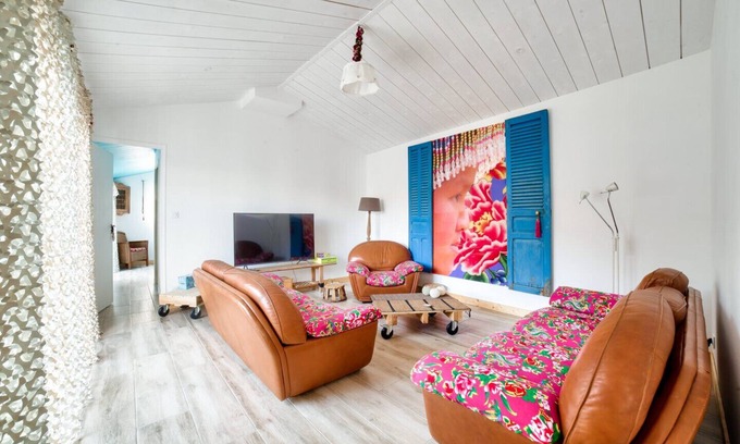Barbatre Ski Chalet | Private access to the beach - House for 6