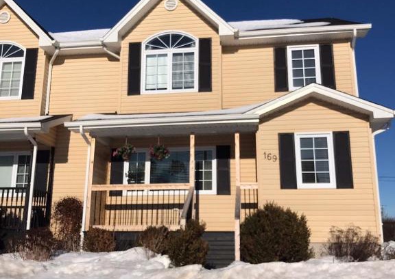Moncton House | Private and cosy basement apartment in Moncton North