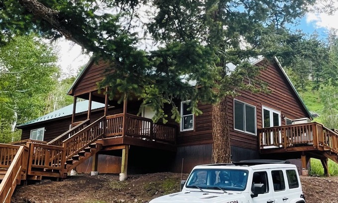 Ridgway Cabin | Private and peaceful 3 br cabin in the woods with new Hot Tub