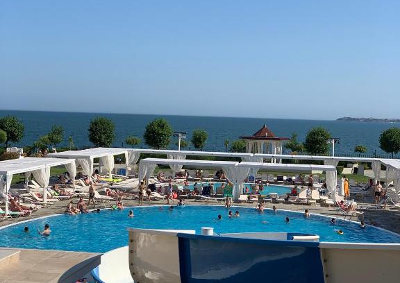 Yurta Apartment | Private Apartment 49 in Prestige Fort Beach Hotel