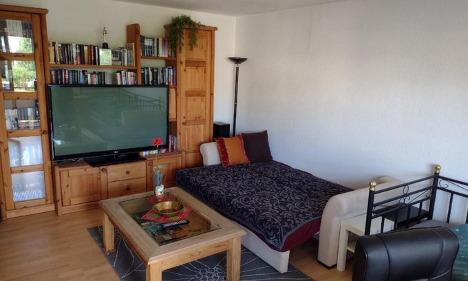 Kirchrode-Bemerode-Wulferode Apartment | Private Apartment