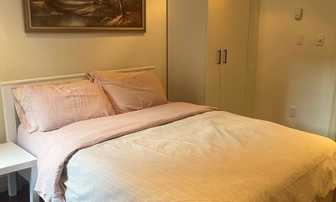 Killarney Apartment | Private bachelor suite Vancouver