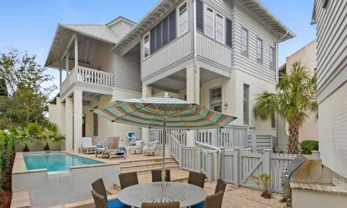 West Panama City Beach Cottage | PRIVATE BEACH ACCESS-2 Minute Walk-Stunning South Side Retreat-Courtyard/Pool