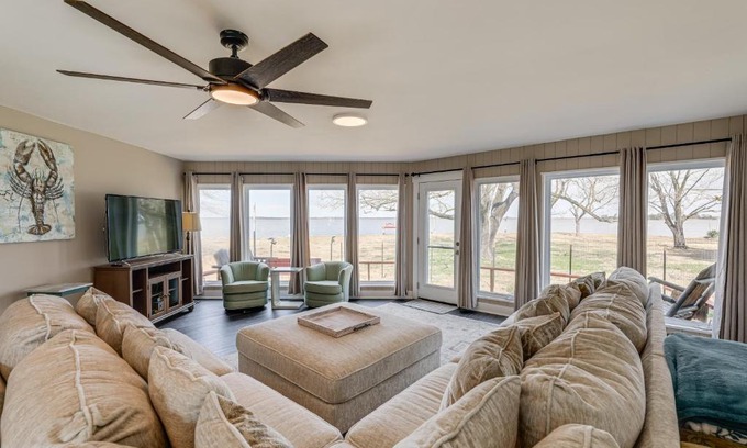 Mount Vernon House | Private Beach and Fishing Pier Wicomico River House