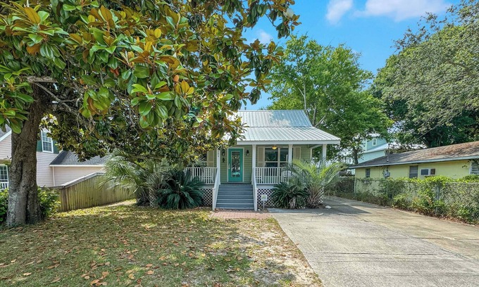 Ono Island House | Private Beach Retreat | Bear Point | 2 Restaurants Within Walking Distance