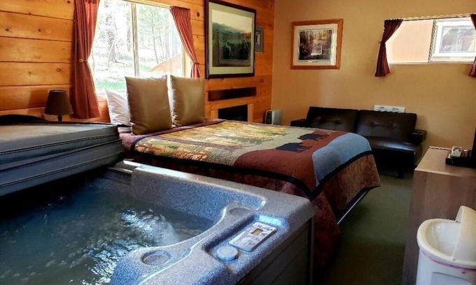Payson Cabin | Private Cabin in the Pines– Indoor Jacuzzi, Fireplace, Kitchenette, Porch Swing.
