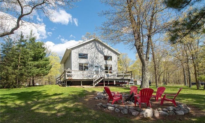 Longville Cabin | Private cabin on beautiful Long Lake- close to Walker and Longvile