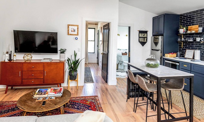 Lockeland Springs House | Private Carriage House in Diverse & Historic East Nashville- Minutes to Downtown