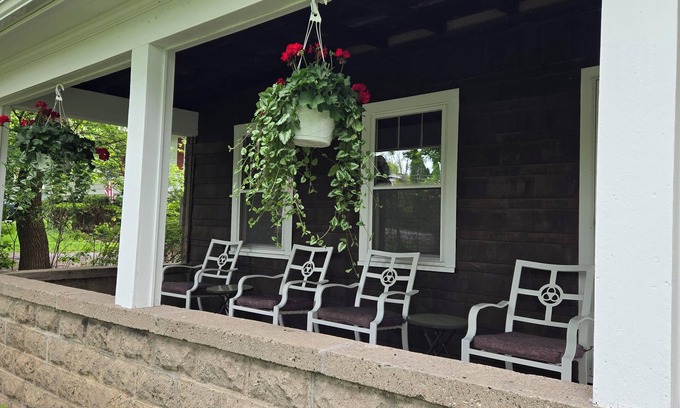 Geneseo House | Private, clean, spacious. Walking distance to Main Str. & SUNY Geneseo college.