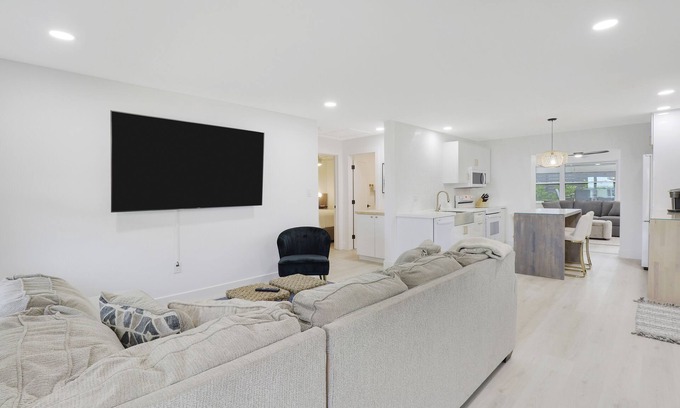 Jensen Beach House | Private Coastal Retreat walking distance to downtown Jensen Beach Sleeps 6