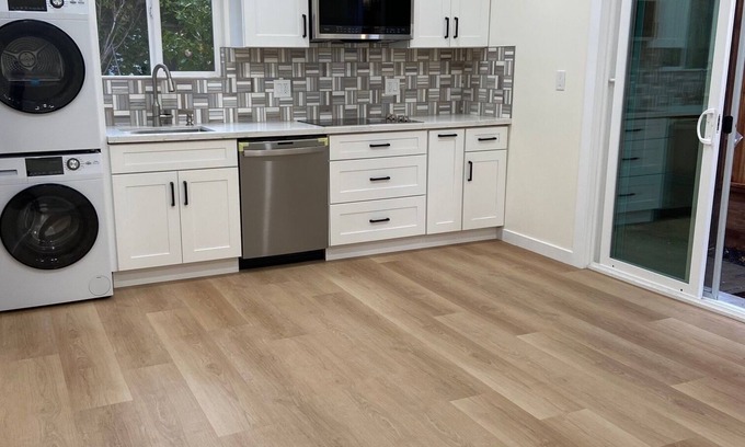 Old Palo Alto Cottage | Private cottage - in charming old Palo Alto, full kitchen, 1BR/1BA. common area