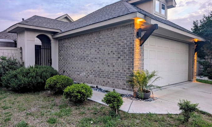 Kyle House | Private escape