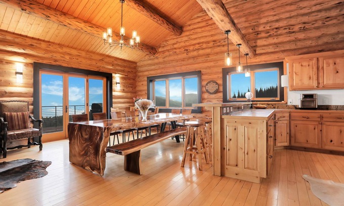 Steamboat Springs House | Private Estate on 10 acres w/pond & panoramic views | Hot Tub | Sauna