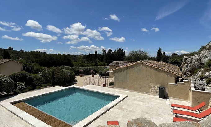 Orgon House | Private heated pool villa in the Alpilles
