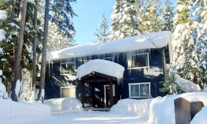 Country Club Estates House | Private Home in The Tahoe Trees - Near Heavenly!
