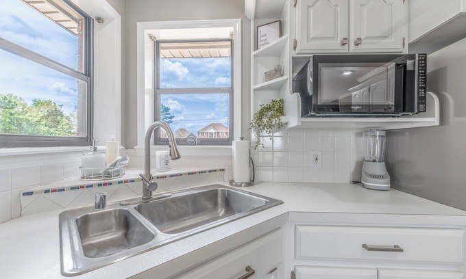 Russellville House | Private home w/incredible mountain views, deck, & firepit. Close to I-40.