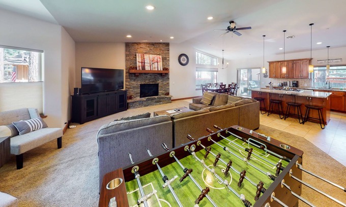 Bijou Park Acres House | Private Hot Tub & Heated Floors | Bocce Ball + Foosball | Near Beach & Slopes