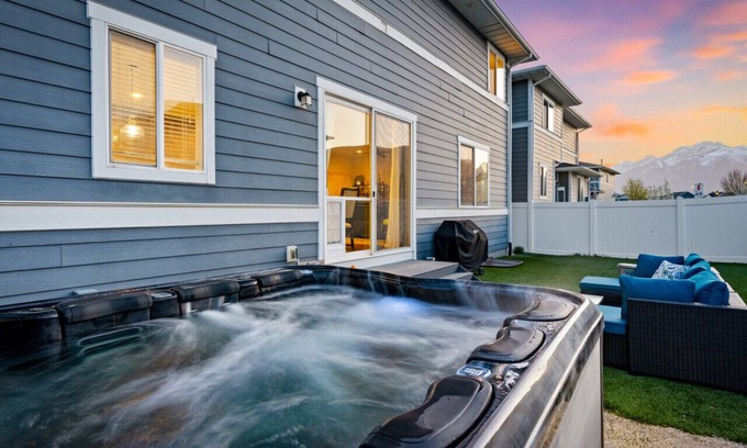 Bluffdale House | Private Hot Tub-Central Location-6 month stay required