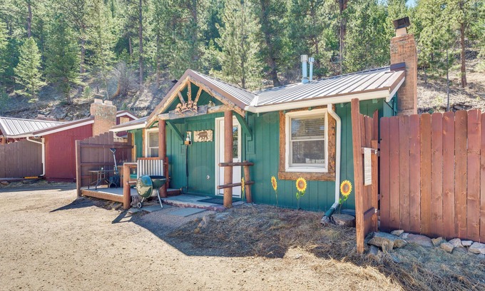 Drake Cabin | Private Hot Tub + Fishing On-Site: Cabin in Drake