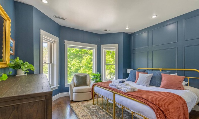 Central City House | Private Hot tub, Patio, EV Charger, Pets