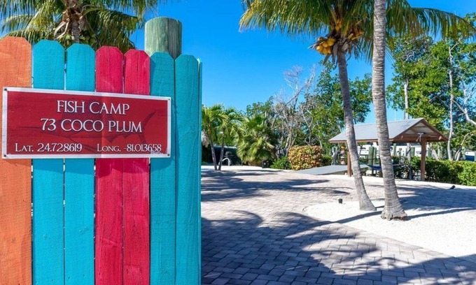 Marathon House | Private Keys Retreat: Waterfront, Pool, Tiki Bar & 5-Bay Dock