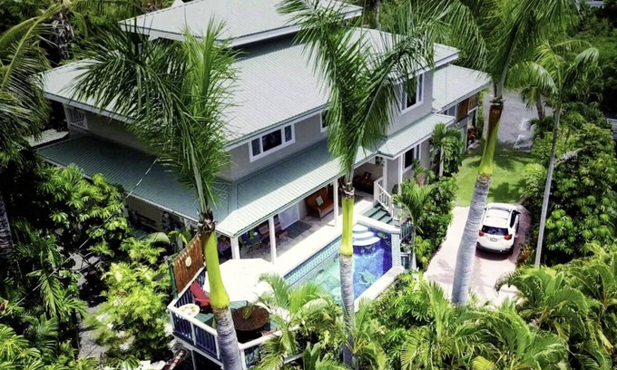 Kahaluu Bay Villa | Private Kona Villa, Pano Ocean Views! Walk to Magic Sands, Private Pool & Spa