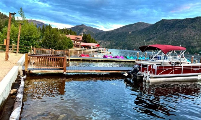Grand Lake Cabin | Private Lake Getaway with Kitchen