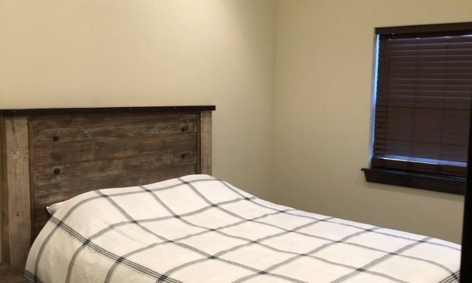 Harper Cabin | Private lodge in Harper, Tx w/Outdoor fireplace & covered patio Family friendly