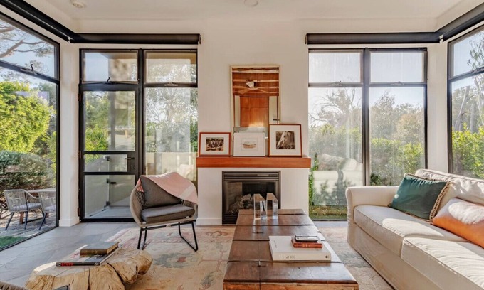 Western Malibu House | Private Malibu Escape: Walk to Secluded Beach
