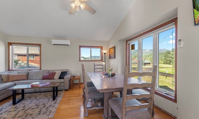San Juan River Village House | Private Neighborhood- San Juan River - Ski, Hike, SUP, Tube, and Fish