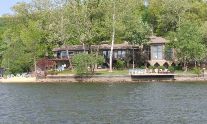 Osage Beach House | Private Paradise spot !