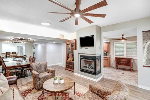 Palm Desert Apartment | Private Patio and Shared Pool Palm Desert Condo!