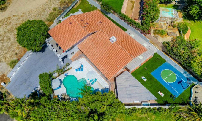 Bermuda Dunes Villa | Private pool/Basketball/BBQ/Gameroom/bocce+horsesh