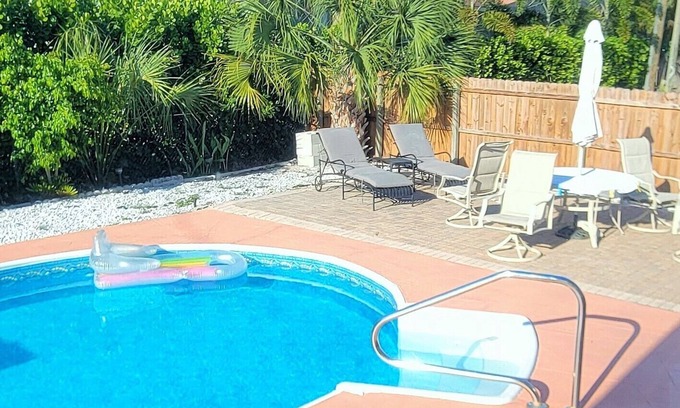 Bonita Shores House | Private Pool home close to shopping, and restaurants! Beach is 1 mile walk-bike