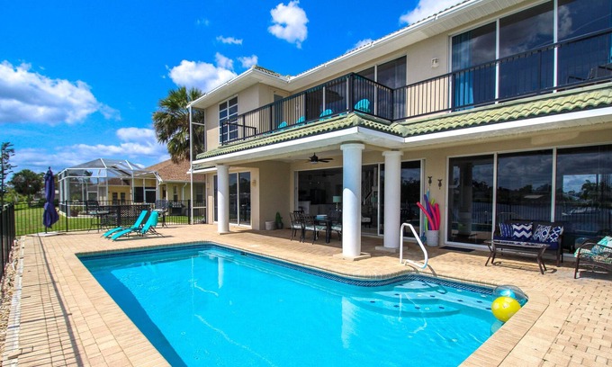 Port Charlotte House | Private Pool, Lake front, Port Charlotte, Lake View Retreat