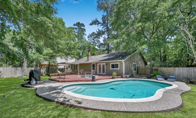 Grogan's Mill House | Private Pool, Large Backyard, Prime Location, EV Charging Outlet