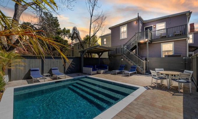 Cannonborough Elliotborough Apartment | Private Pool Oasis 4 Bedroom Suite