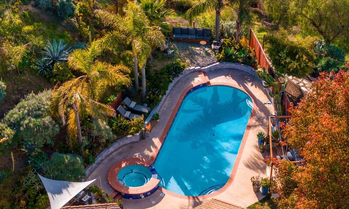 Encinitas House | Private Resort for Eight in Coastal Close Encinitas