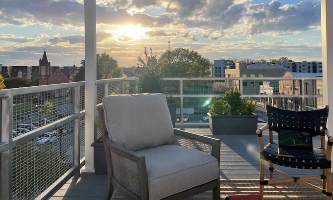 Greenville Apartment | Private Rooftop - Executive Condo - Historic Downtown Greenville