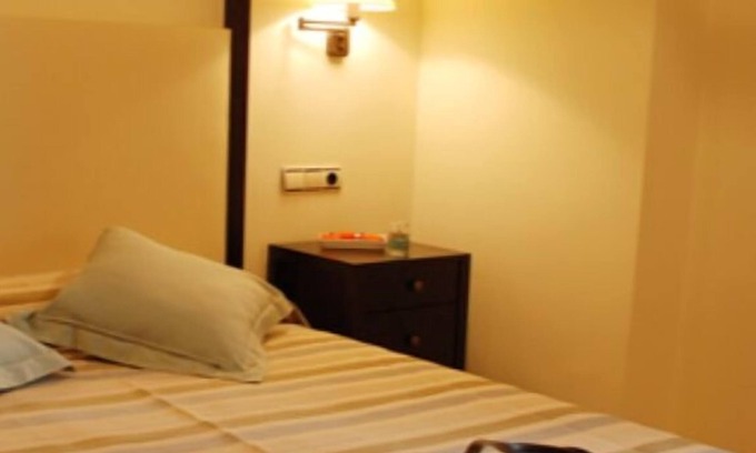 Arbizu Apartment | Private room in charming rural hotel 10